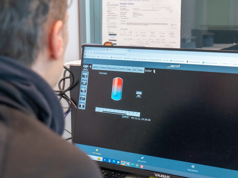 Gruber condizionatori, riscaldamento, assistenza, telecontrollo, servizio e assistenza per la climatizzazione Gruber Impianti Tecnologici S.r.l | Servizi